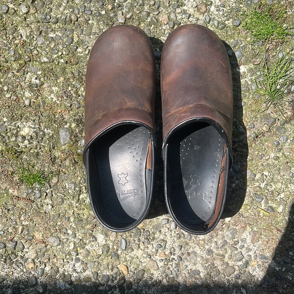 Brown oiled leather danskos size 42 - Picture 4 of 4